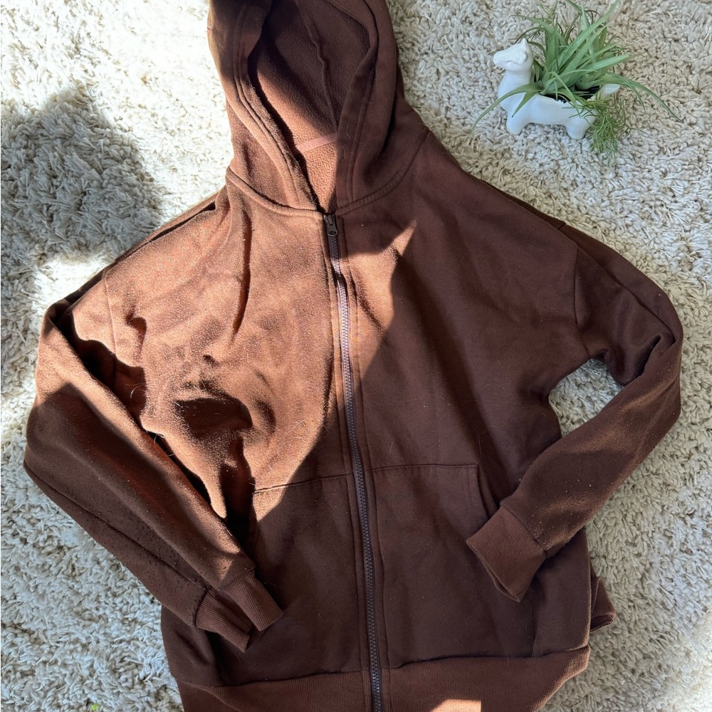 Fuzzy and warm, brown simple, basic large women’s soft hoodie. Size large